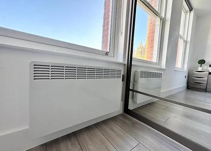 Sleek Stylish 1 Bedroom Leeds City Apartment