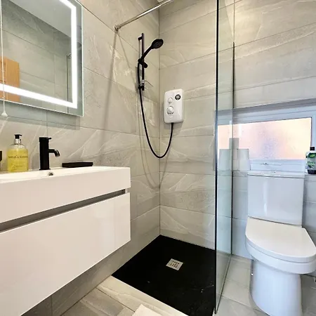 Sleek Stylish 1 Bedroom Leeds City Apartment Exterior photo